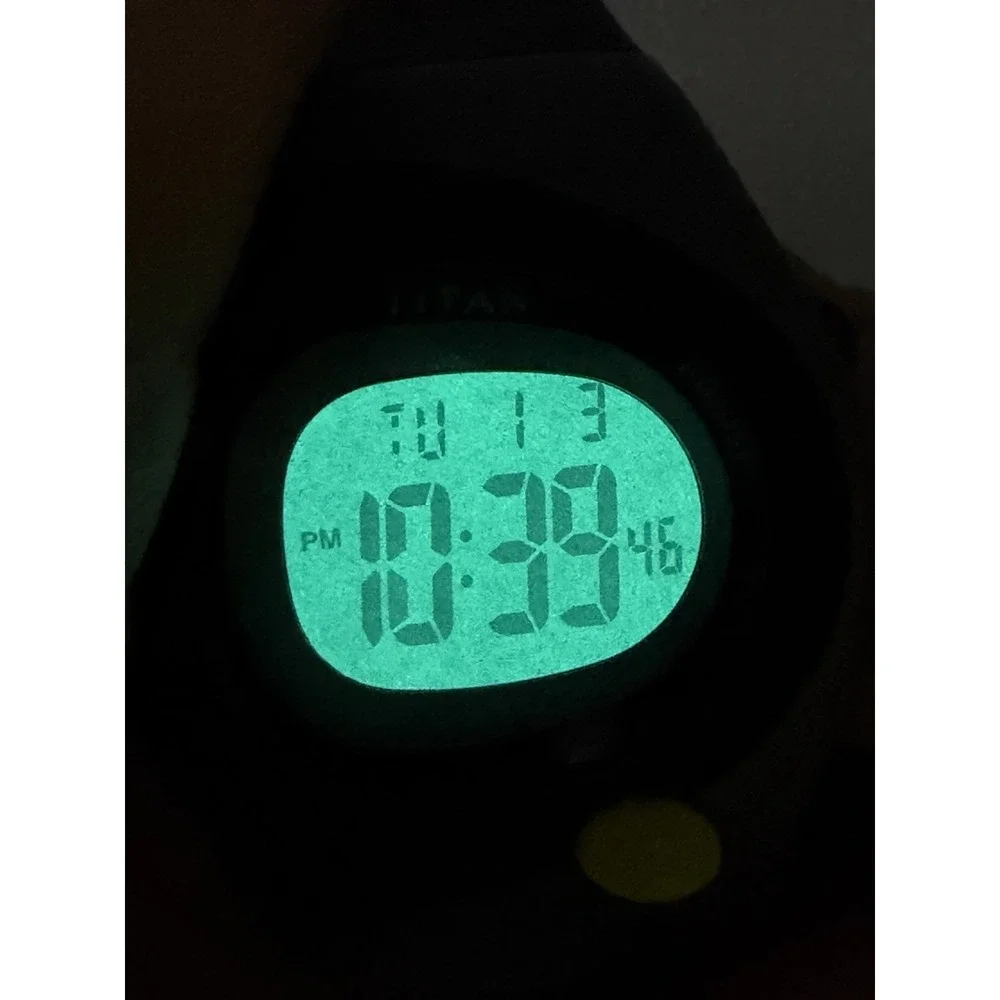 Fastrack By Titan 4003PP01 New Battery‎ Mens Digital Watch 38MM 8